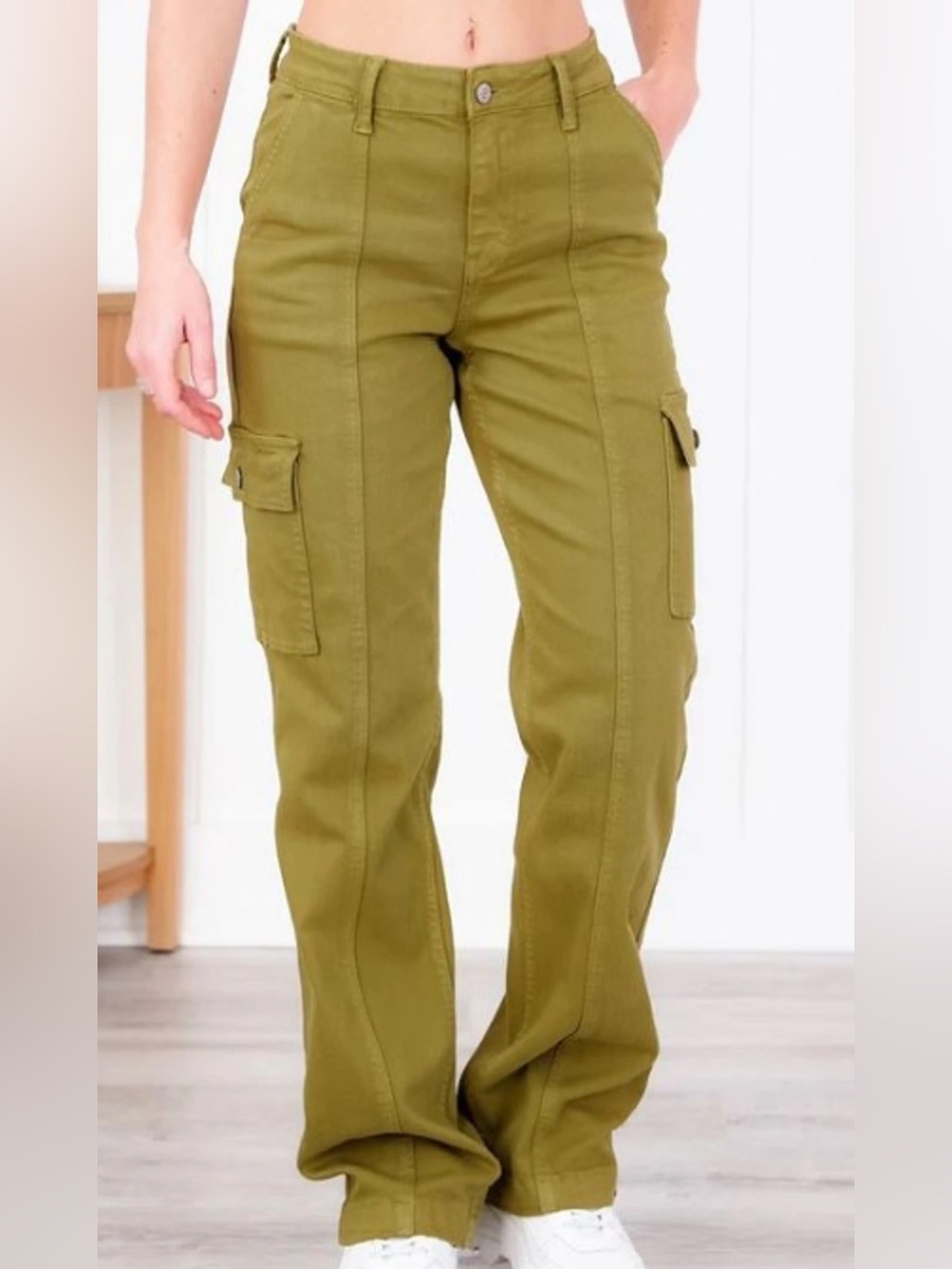 Judy Blue Matcha Cargo Jeans - size 13/31